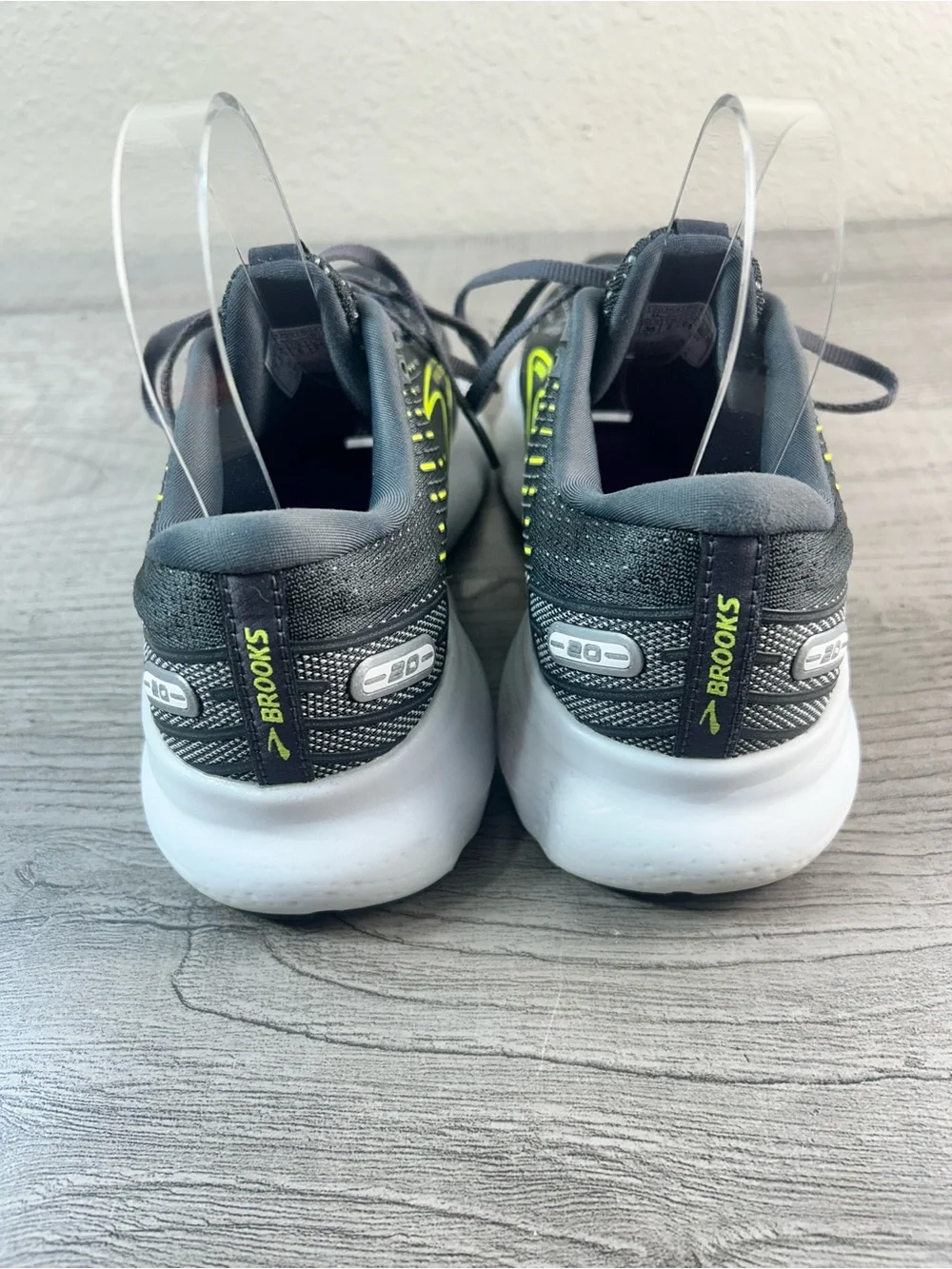 Brooks Glycerin GTS 20 Women’s Size 7 Medium B Dark Gray/Neon Running Shoes
